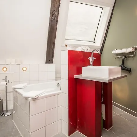 Atelierwohnung Im Altstadthaus * Lubeck