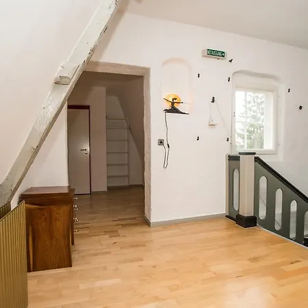 Atelierwohnung Im Altstadthaus Apartment Lubeck
