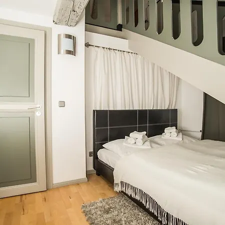 Atelierwohnung Im Altstadthaus Apartment *