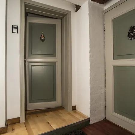 Apartment Atelierwohnung Im Altstadthaus Lubeck
