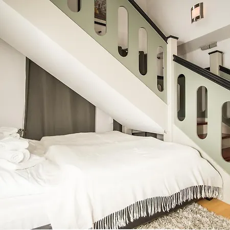 Apartment Atelierwohnung Im Altstadthaus